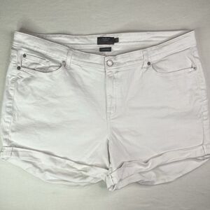 Torrid Boyfriend Shorts White Feel The Fit Vintage Stretch Women’s Denim Sz 24